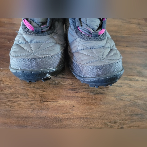 Columbia Winter Boots - Picture 8 of 10